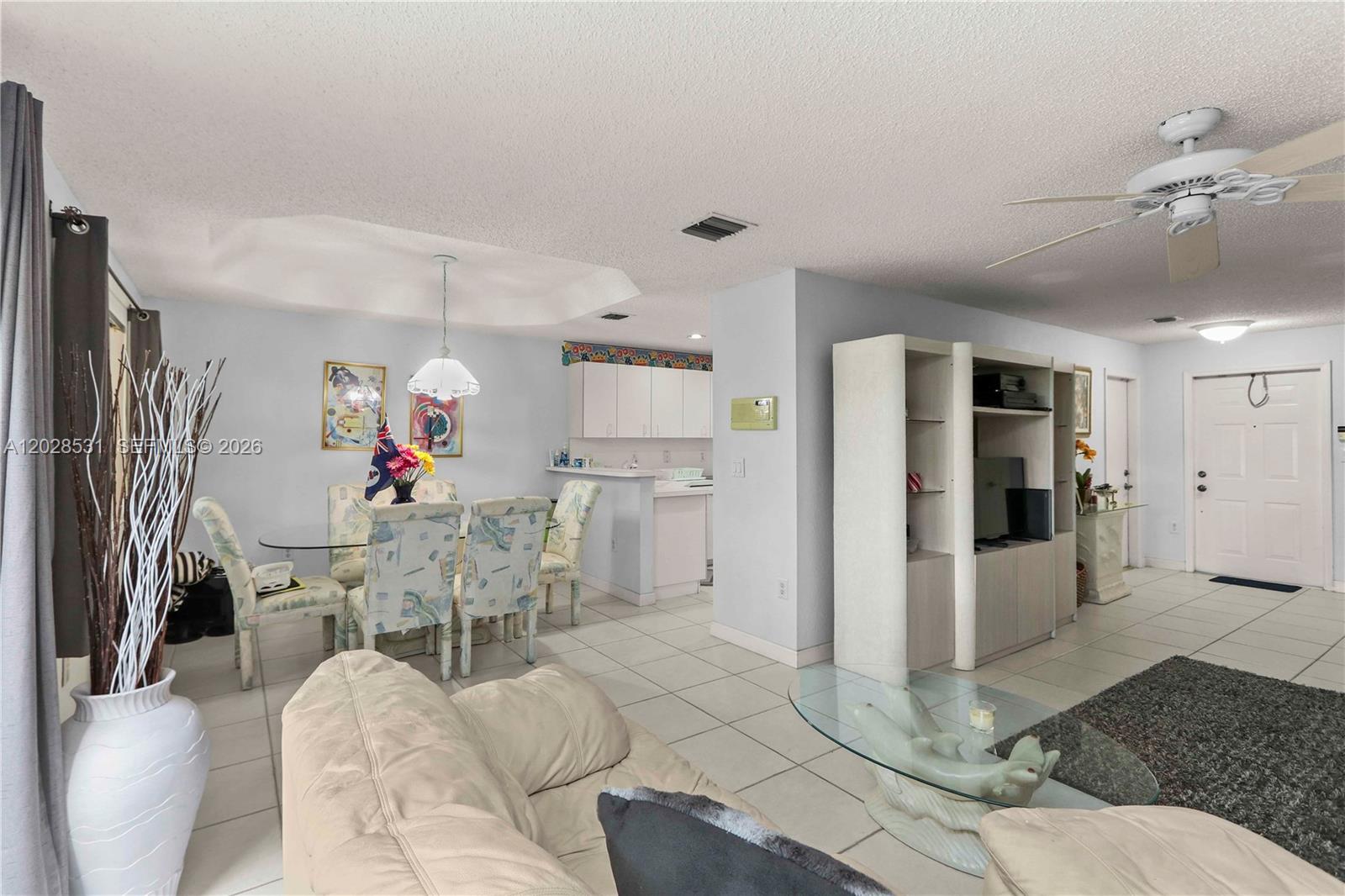 DORAL LANDINGS TOWNHOMES - Residential