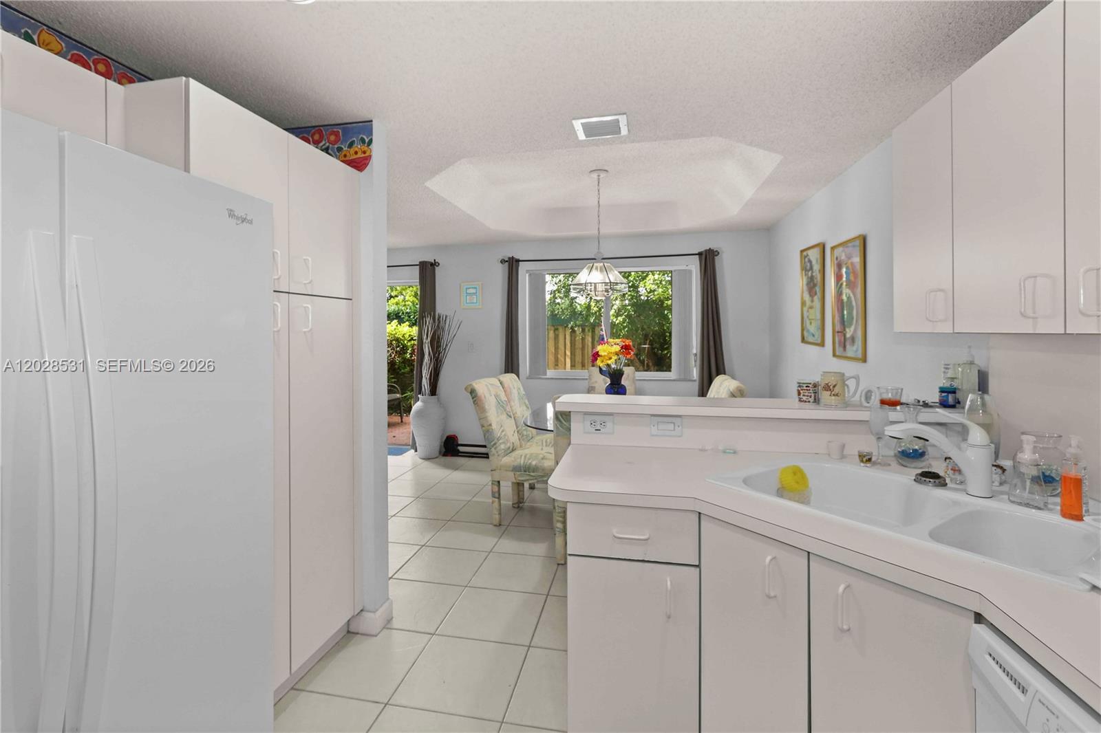 DORAL LANDINGS TOWNHOMES - Residential