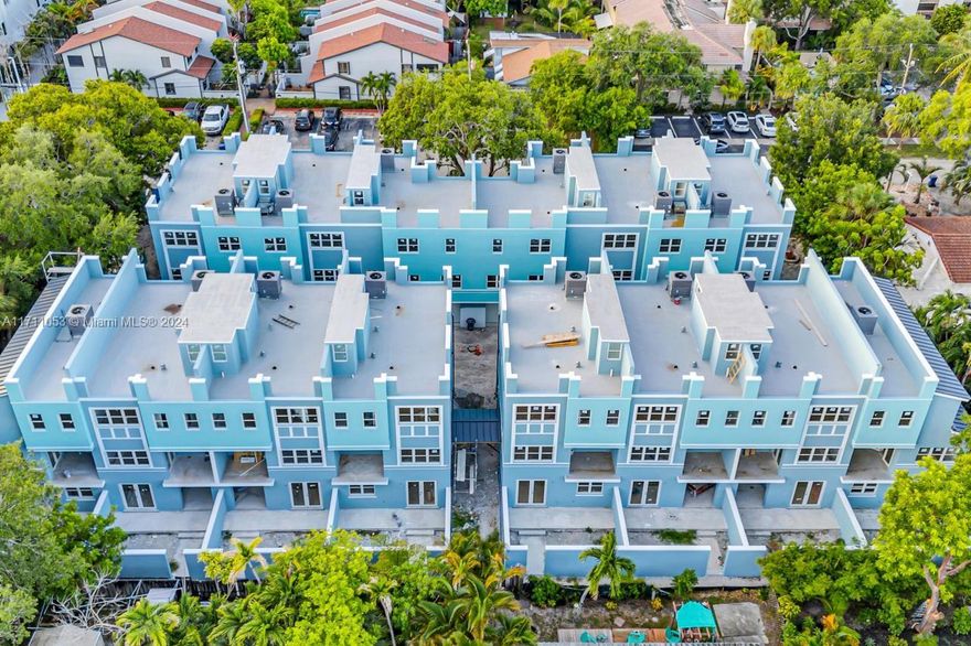 Charming Townhome in the Heart of Fort Lauderdale – Blocks away from Las Olas Boulevard Discover modern luxury and unparalleled convenience in this beautifully designed townhome, ideally located just minutes from the vibrant Las Olas Boulevard. La Linda at Harbor Vista is a new construction gated community consisting of 14 Townhomes with three different floor plans. Units are equipped with hurricane proof windows, low voltage for smart home, high-end cabinets and carpentry. Live the Fort Lauderdale lifestyle at its finest, with quick access to beautiful beaches, cultural attractions, and everything Las Olas has to offer. This townhome is your gateway to exceptional living—whether you're looking to downsize, upsize, or simply embrace the vibrant energy of the city.