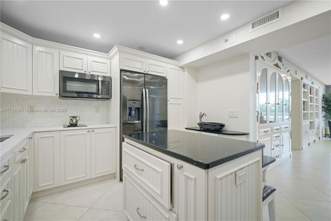 9341 Collins Ave 205 Surfside FL 33154