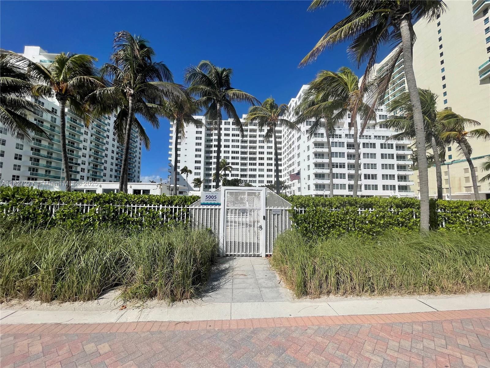 THE CARRIAGE CLUB NORTH C - Residential Lease