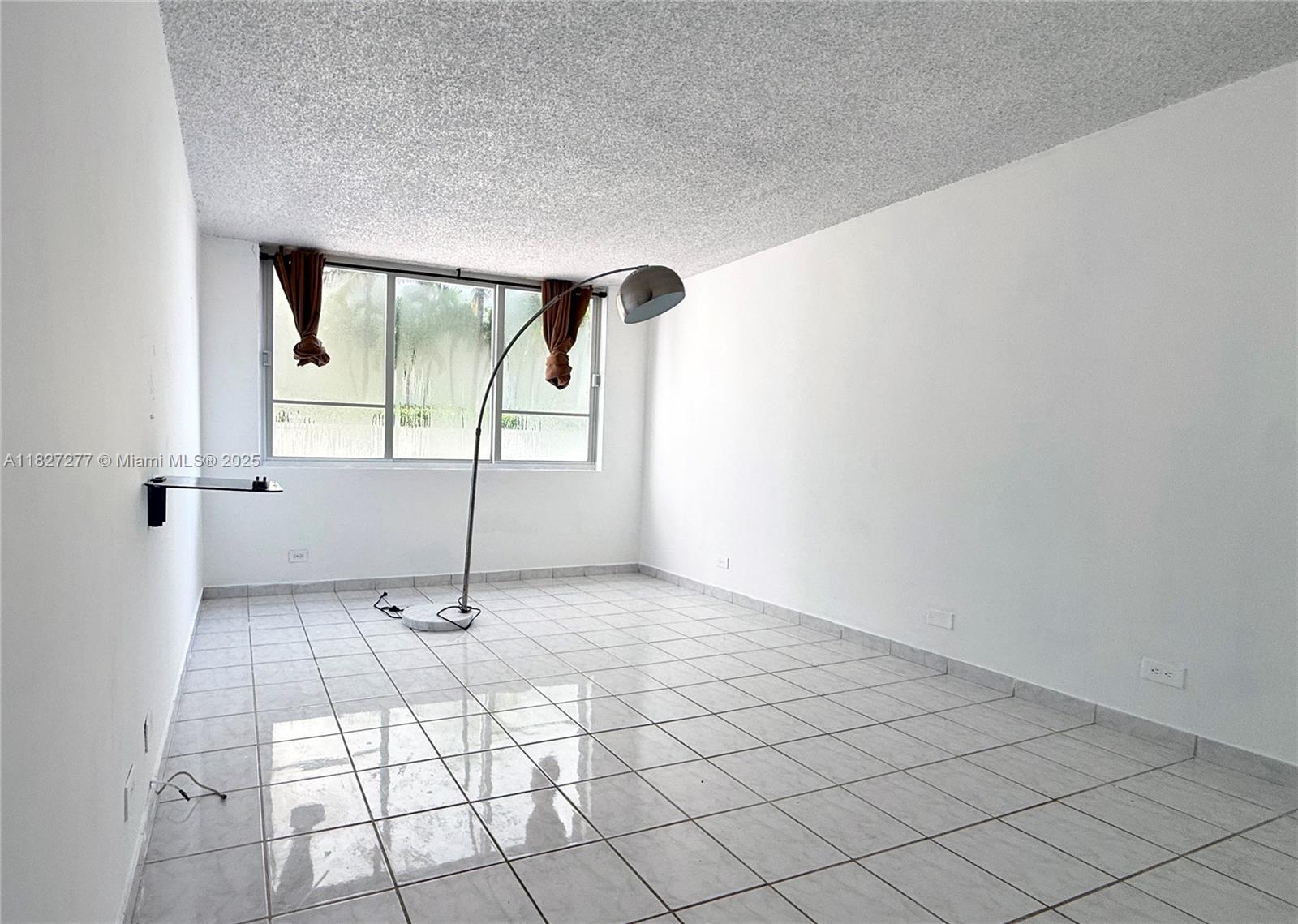 THE CARRIAGE CLUB NORTH C - Residential Lease