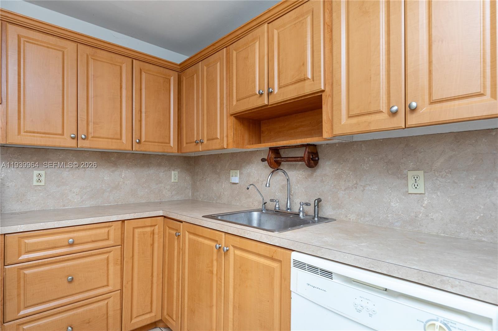 TOPAZ SOUTH CONDO - Residential