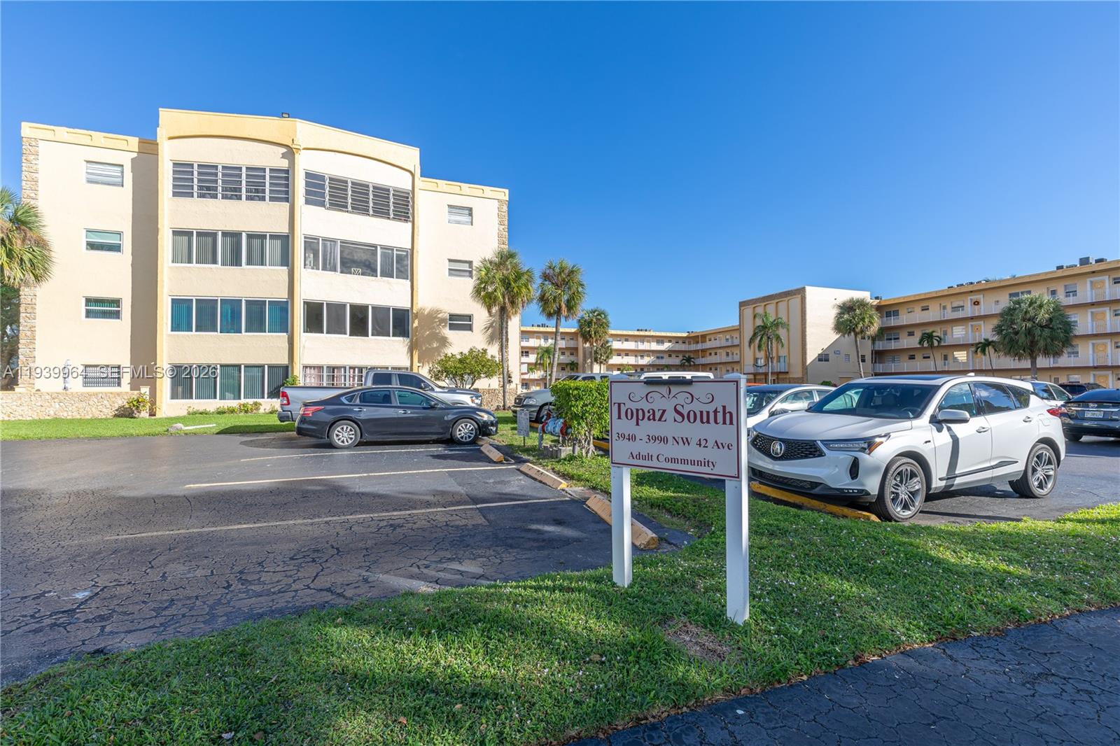 TOPAZ SOUTH CONDO - Residential