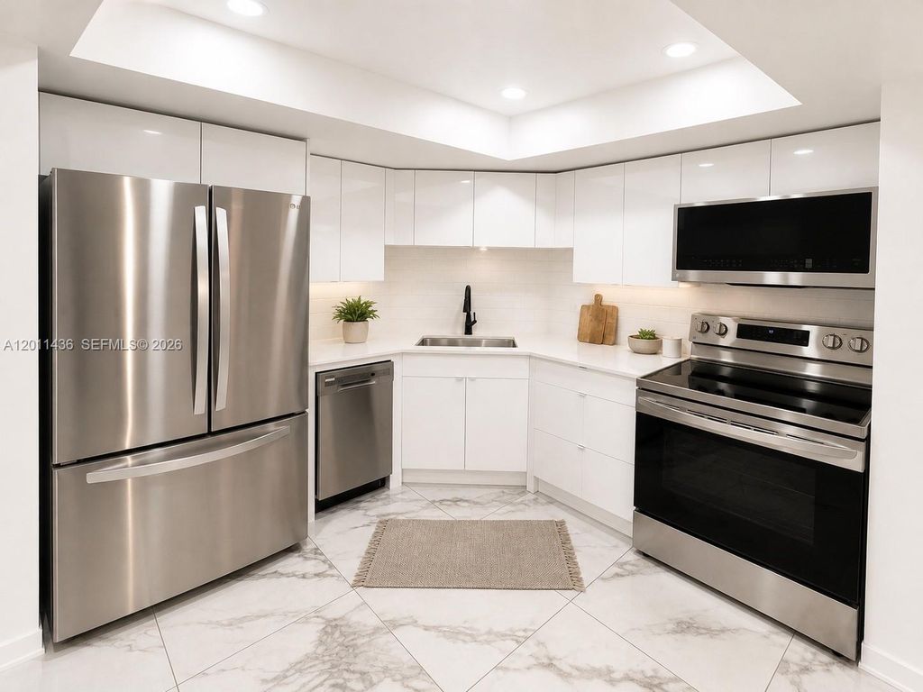 Photo of 3000 E Sunrise Blvd #3G, Fort Lauderdale, FL 33304 (MLS # A12011436)