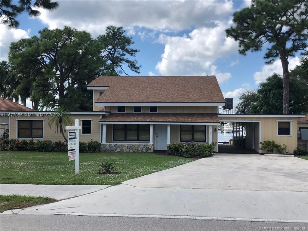 Photo of 4700 SE Robertson Rd, Stuart, FL 34997 (MLS # A11677055)