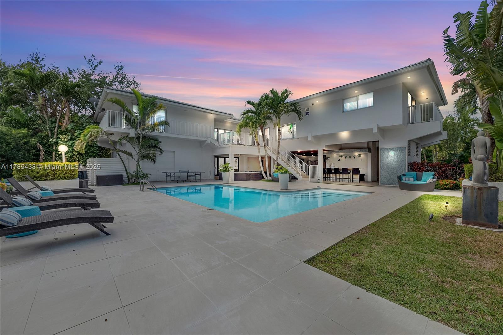 695 Bella Vista Ave, Coral Gables, Broward County, Florida - 4 Bedrooms  
5 Bathrooms - 