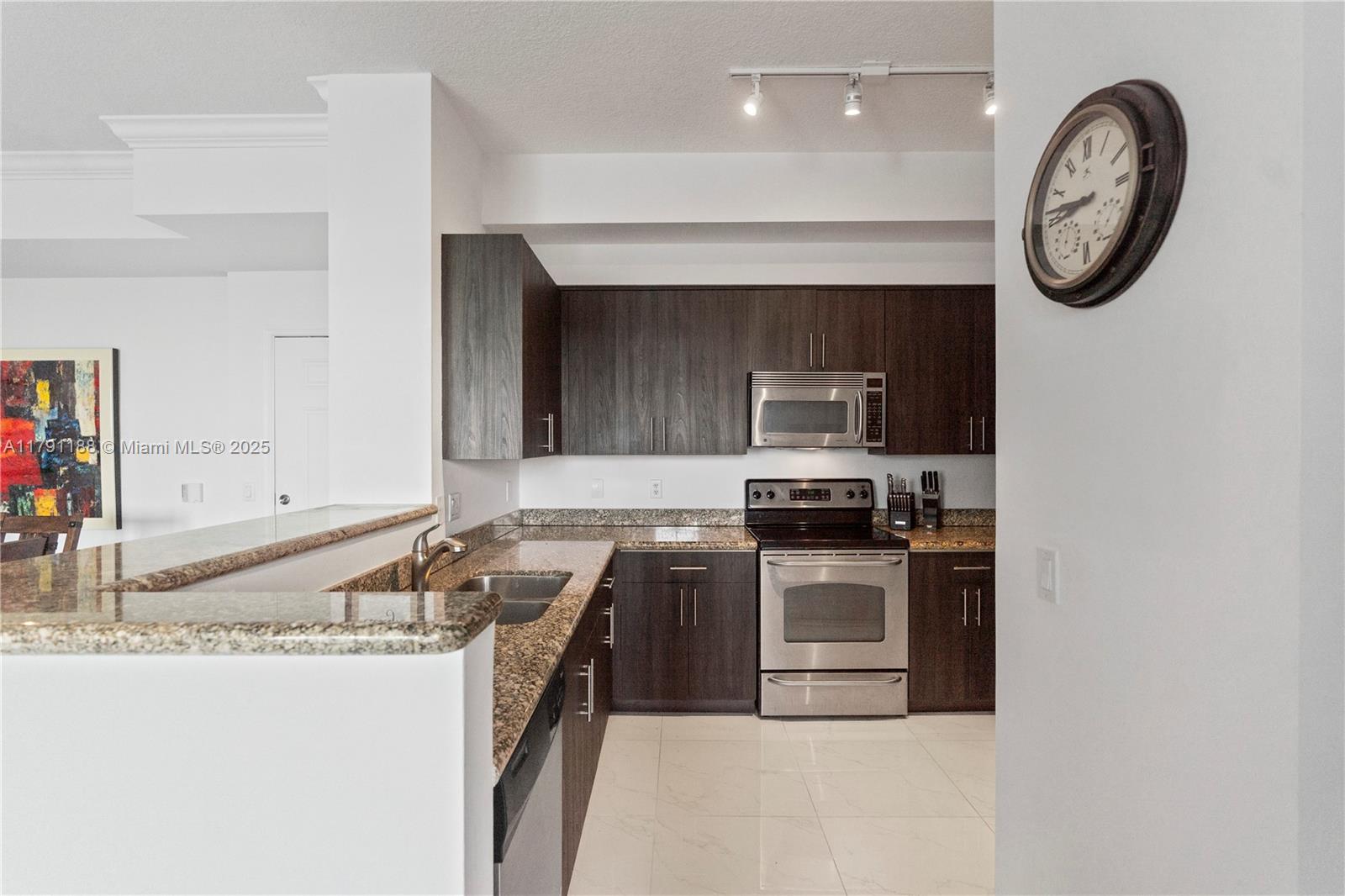 LAUDERDALE ONE CONDO - Residential