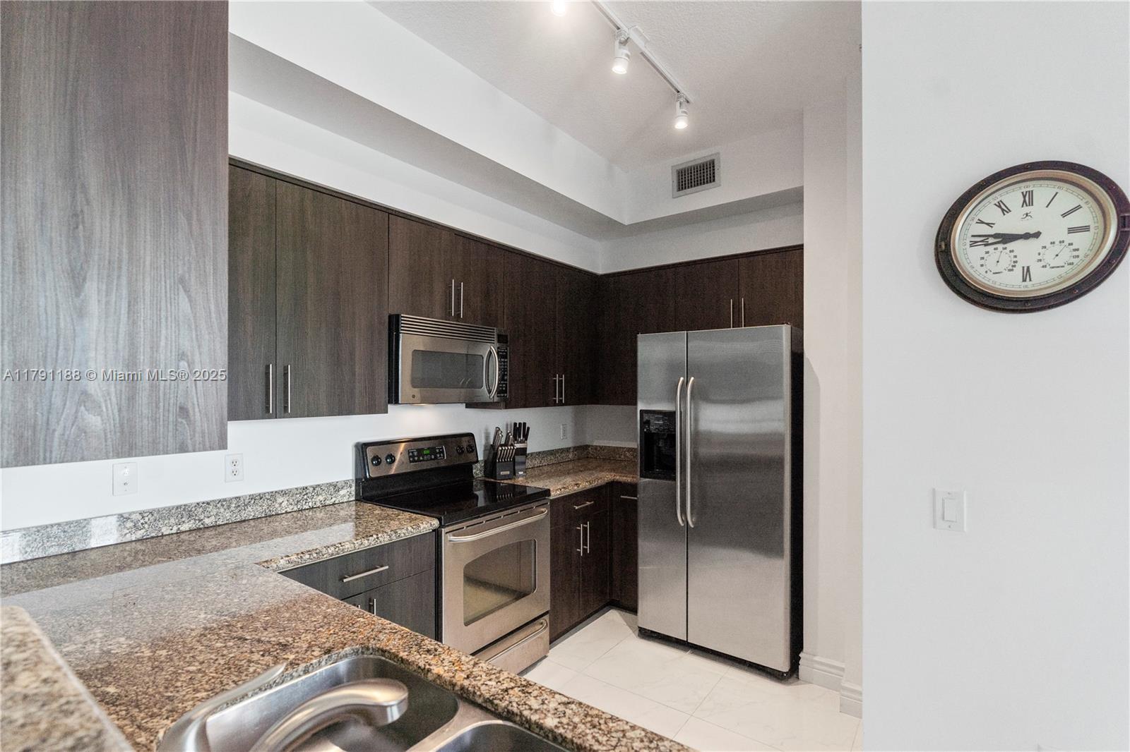 LAUDERDALE ONE CONDO - Residential