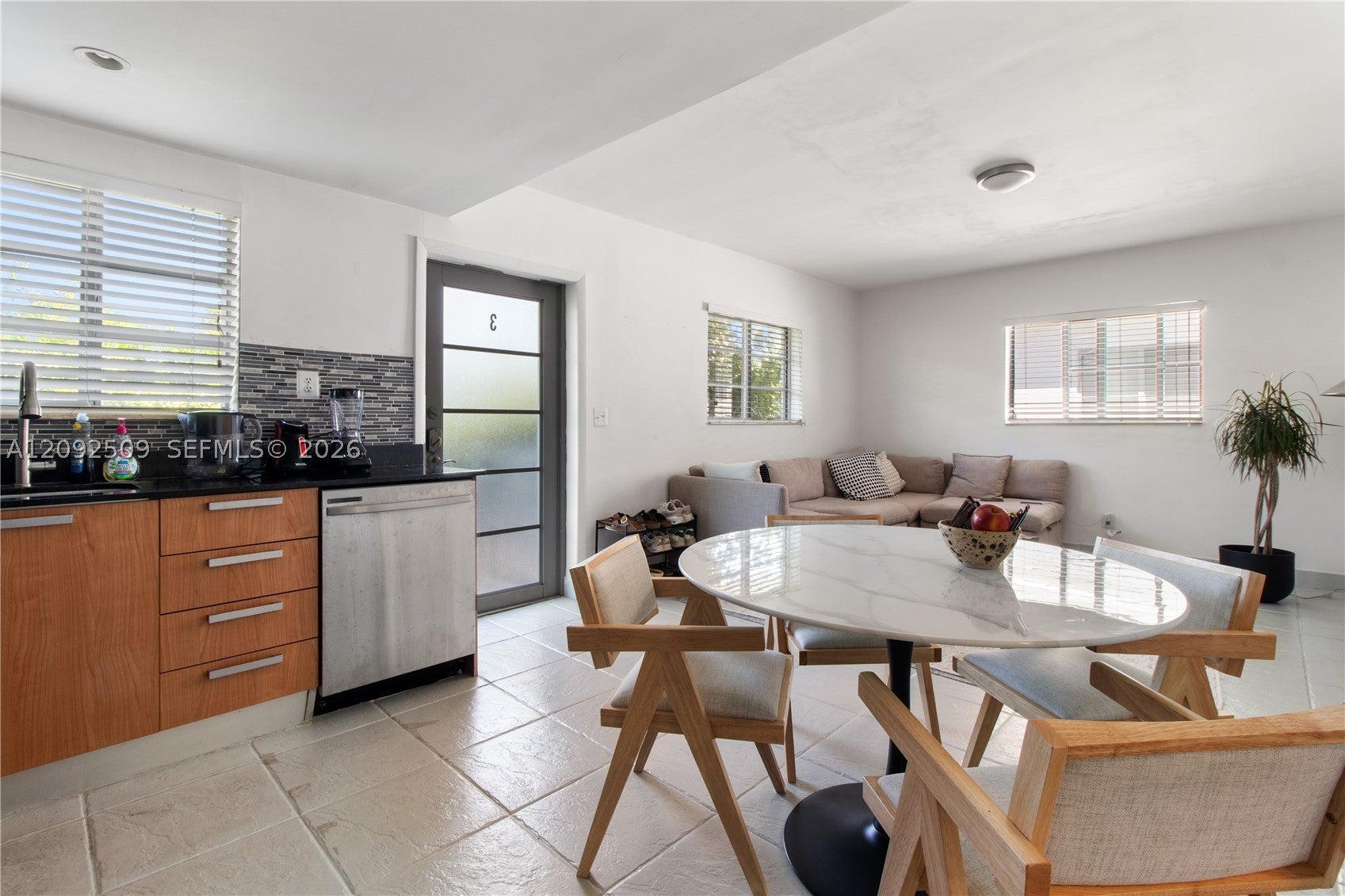 1050 7th St 1050-3