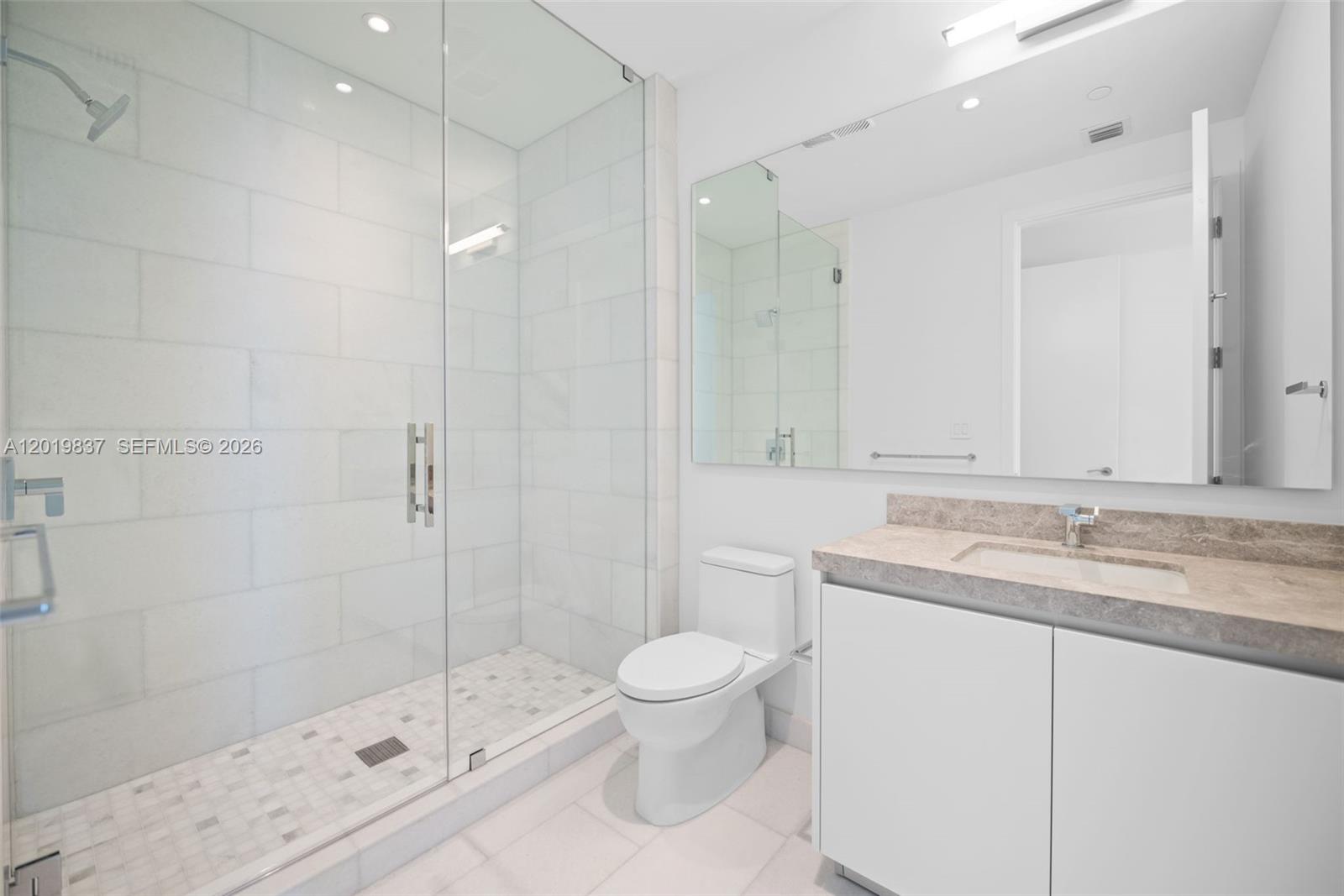 UNA RESIDENCES - Residential