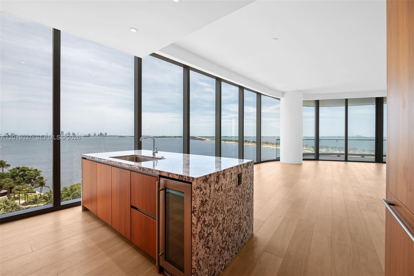UNA RESIDENCES - Residential