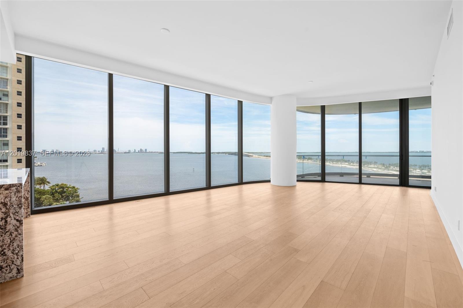 UNA RESIDENCES - Residential