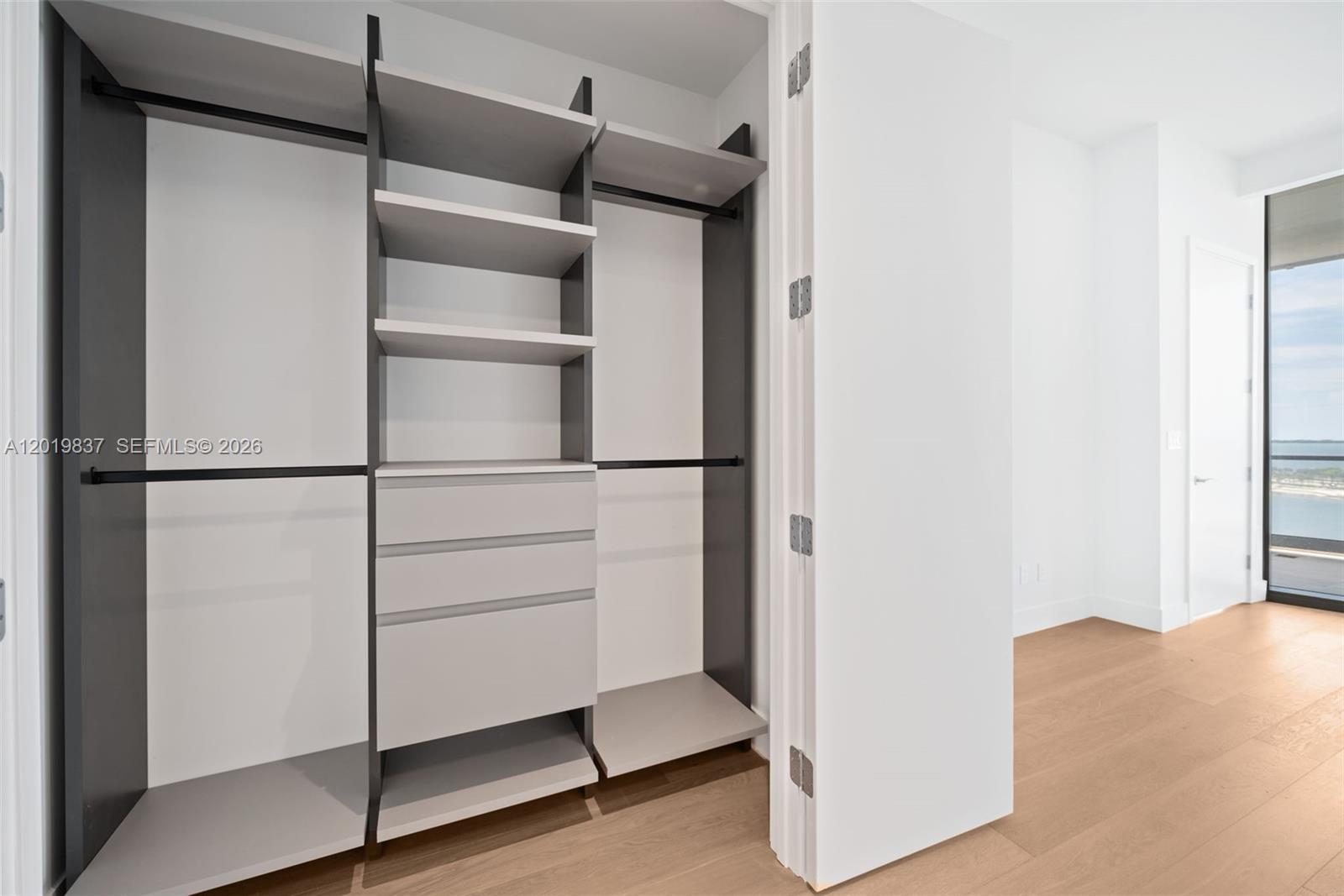 UNA RESIDENCES - Residential