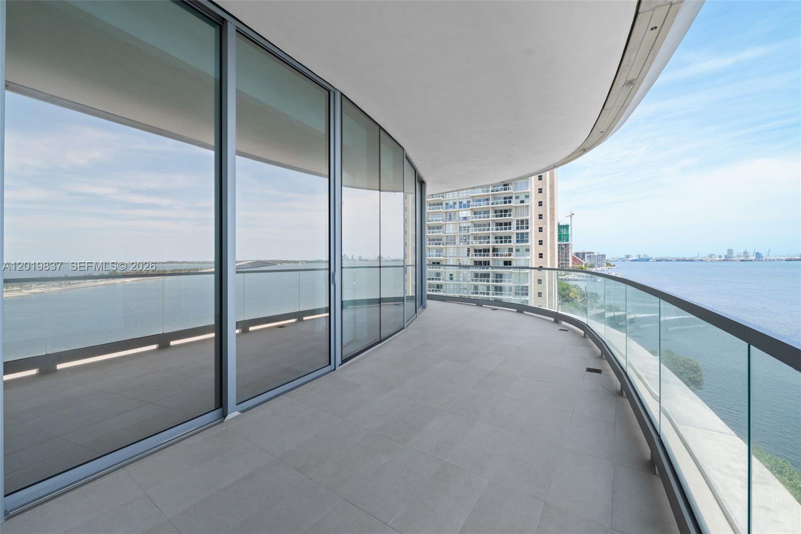 UNA RESIDENCES - Residential