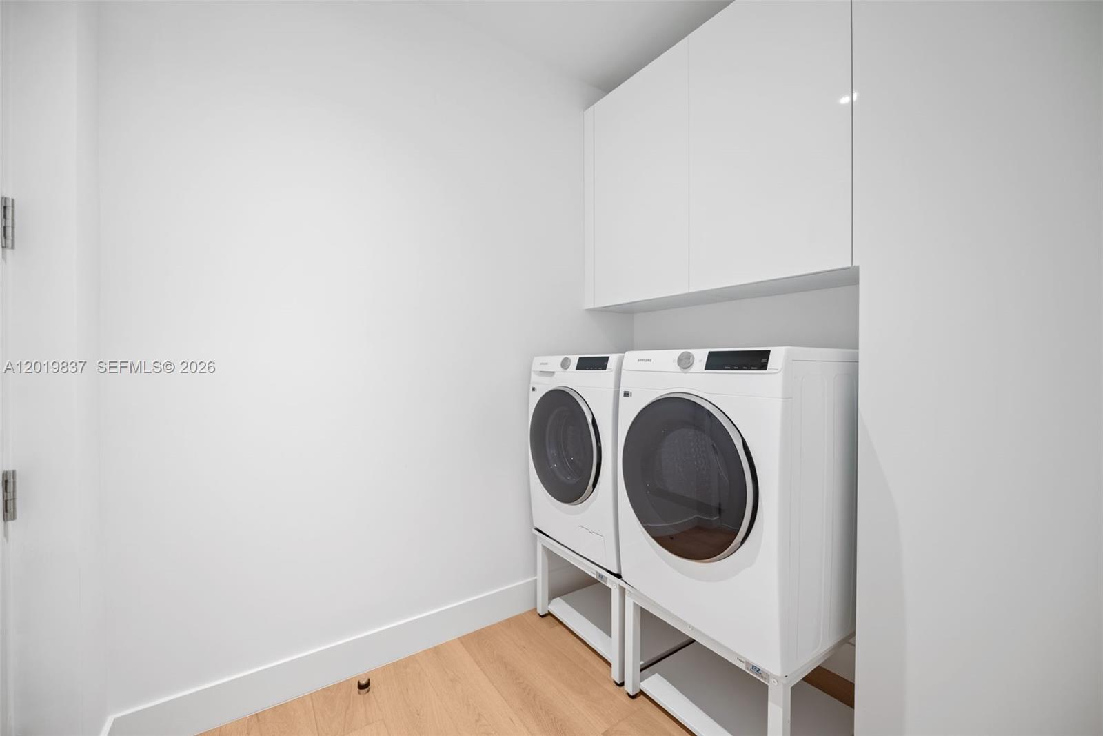UNA RESIDENCES - Residential