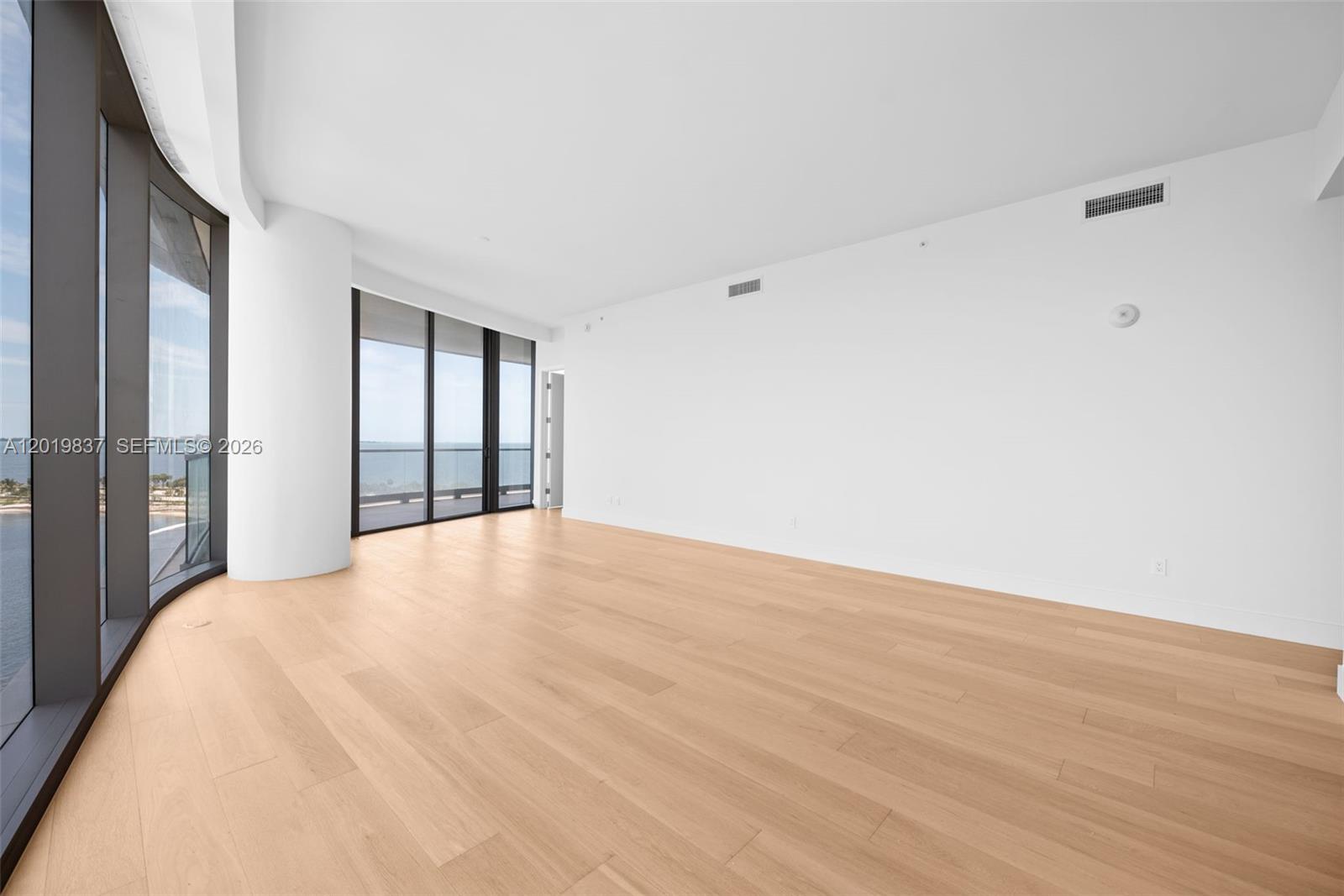 UNA RESIDENCES - Residential