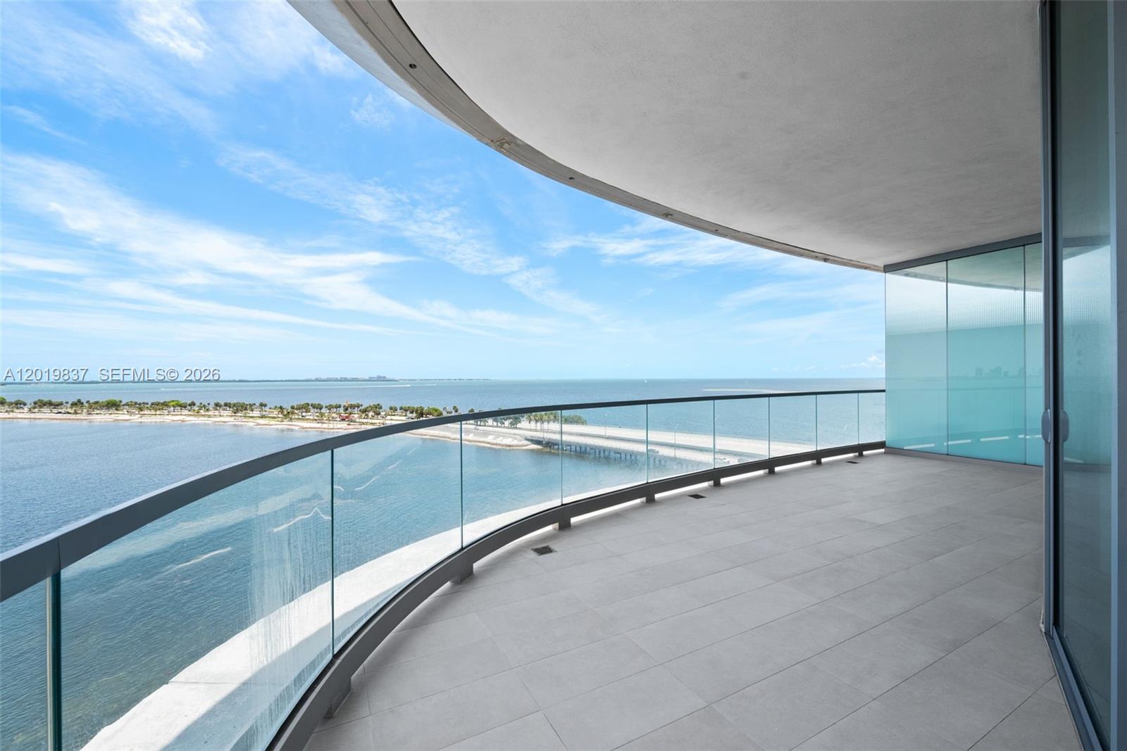 UNA RESIDENCES - Residential
