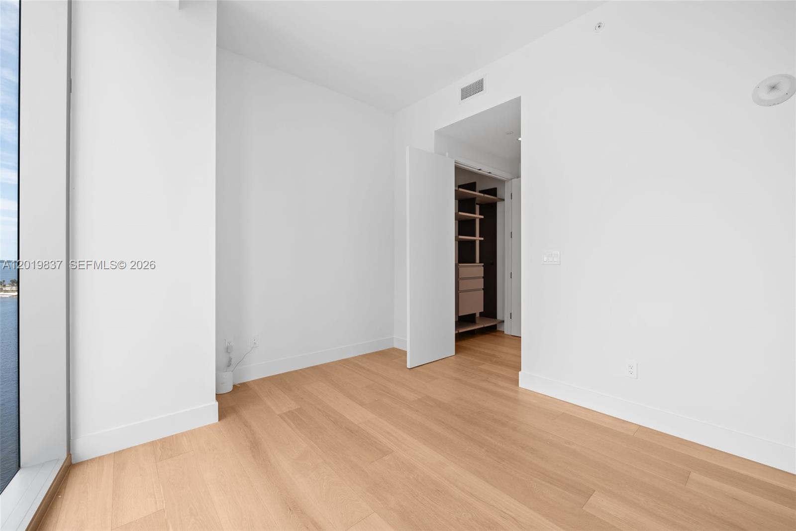 UNA RESIDENCES - Residential