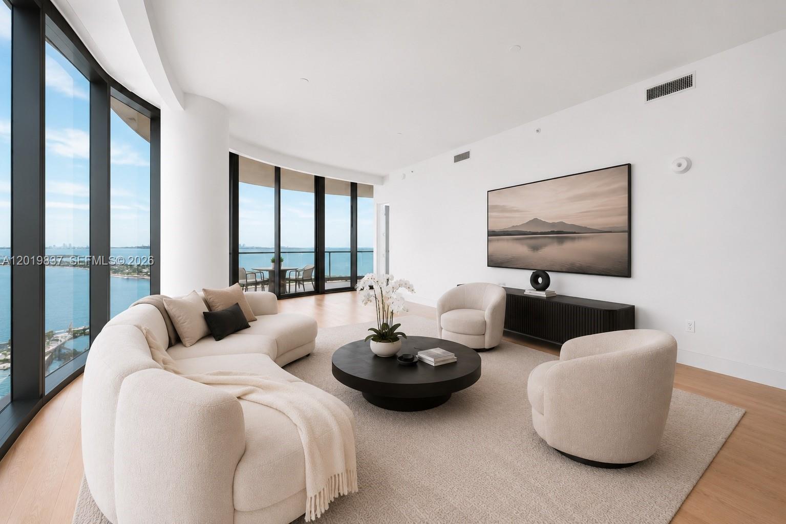 UNA RESIDENCES - Residential