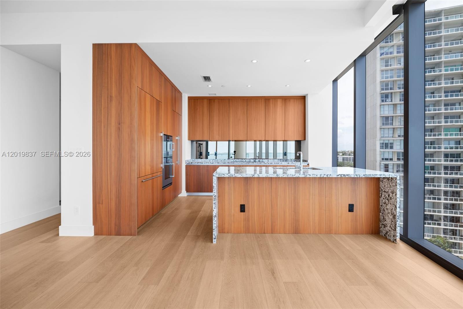 UNA RESIDENCES - Residential