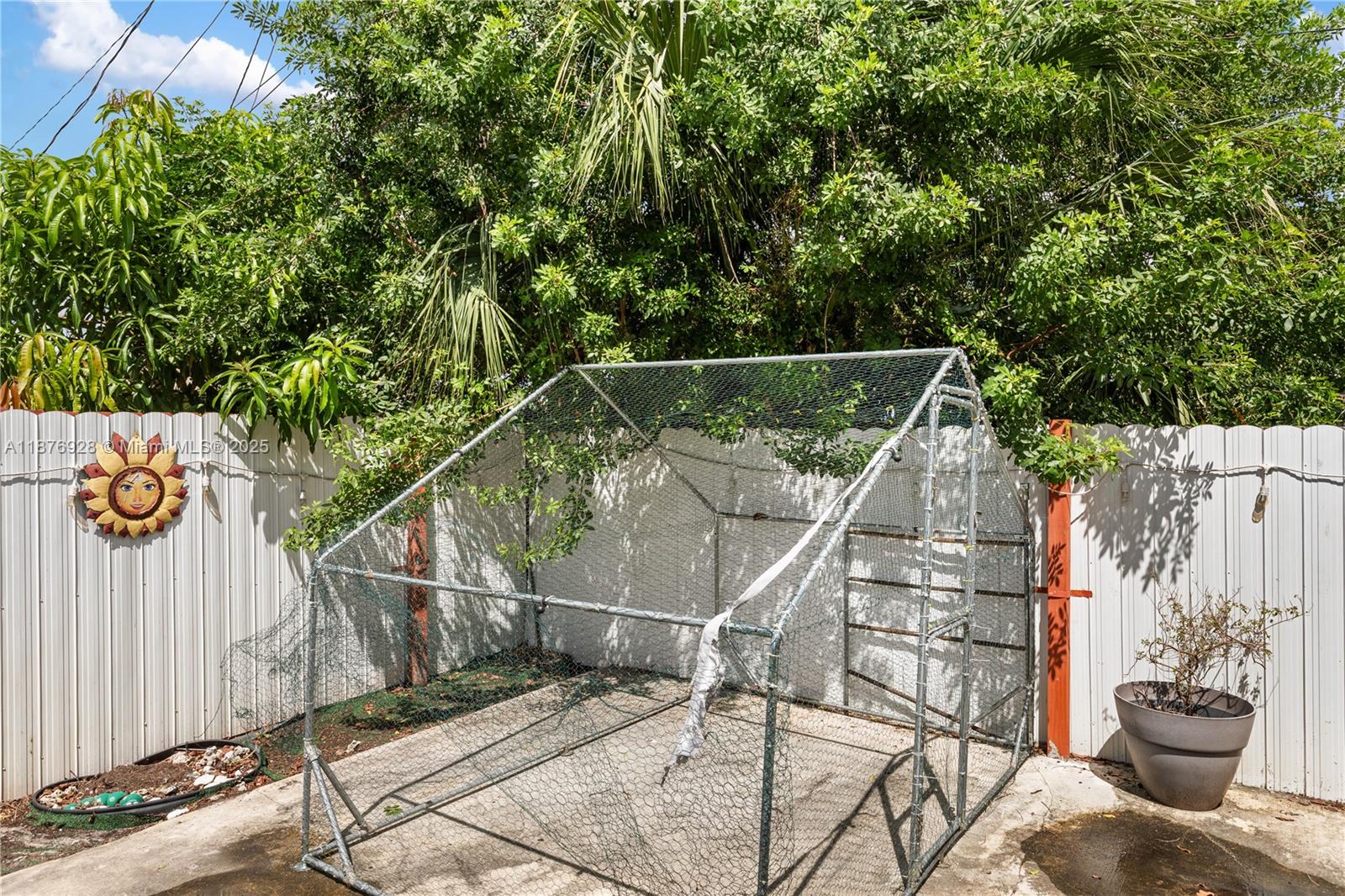 SCOTT LAKE MANOR SEC 3 - Residential