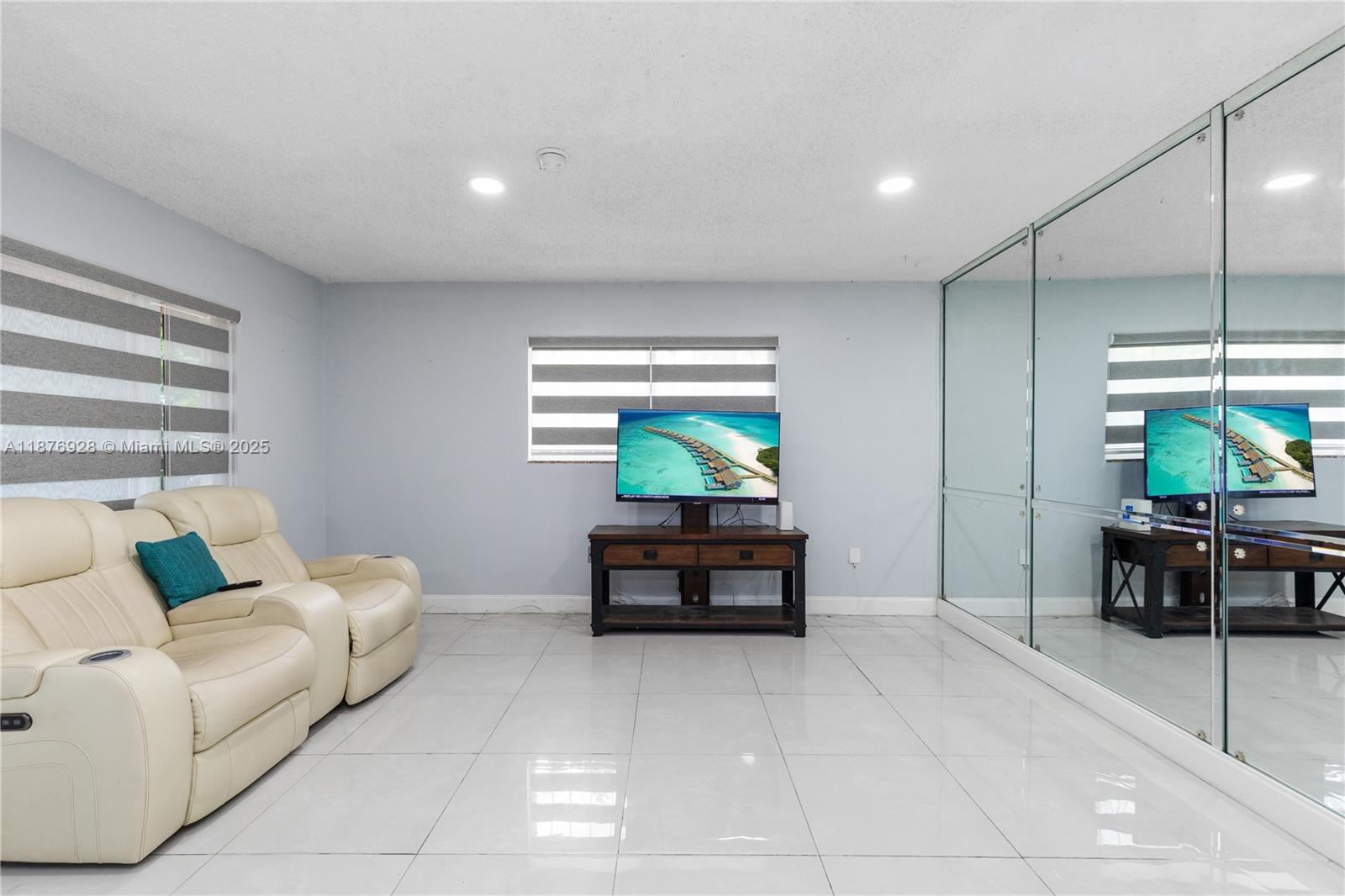 SCOTT LAKE MANOR SEC 3 - Residential