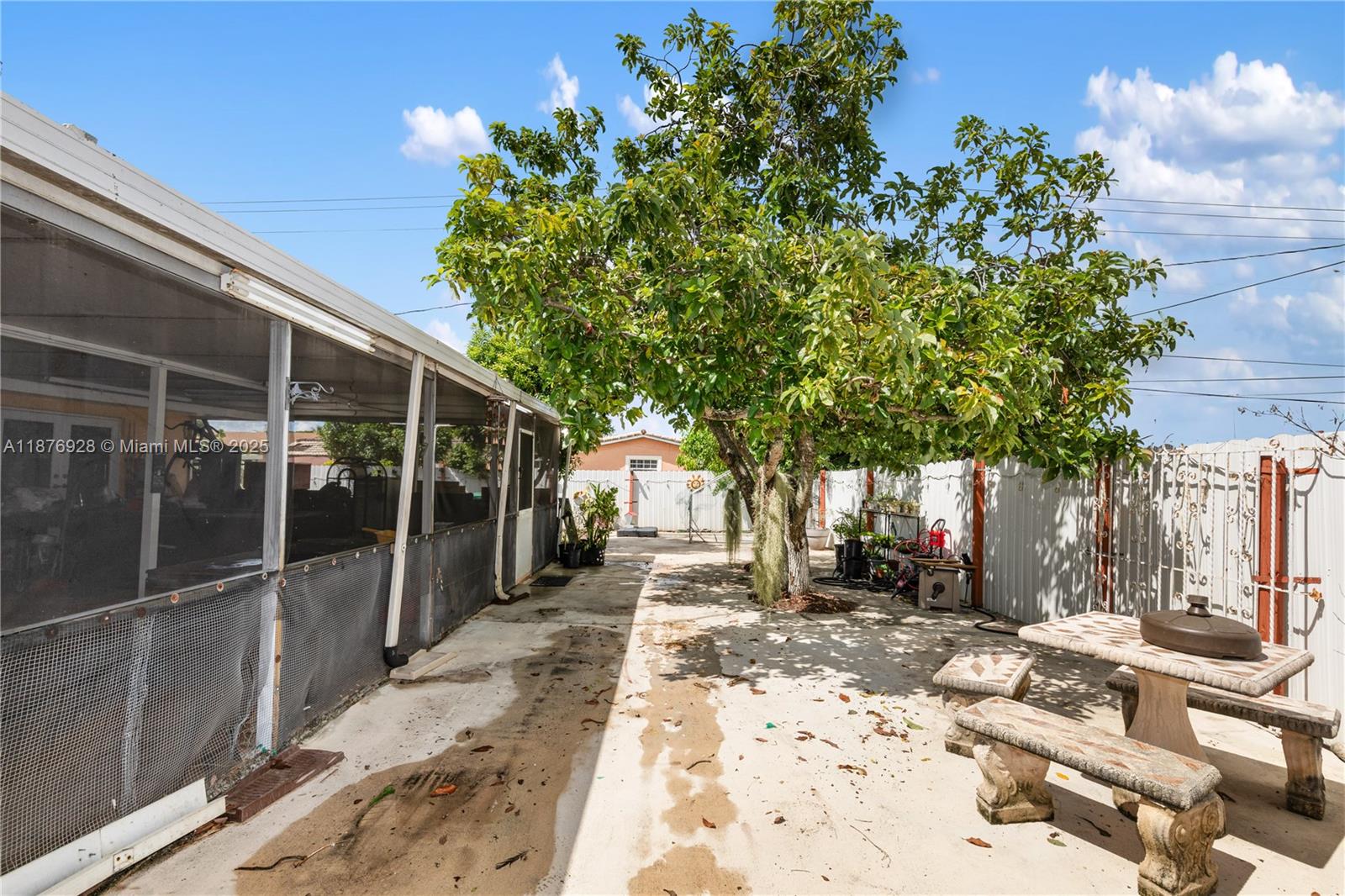 SCOTT LAKE MANOR SEC 3 - Residential