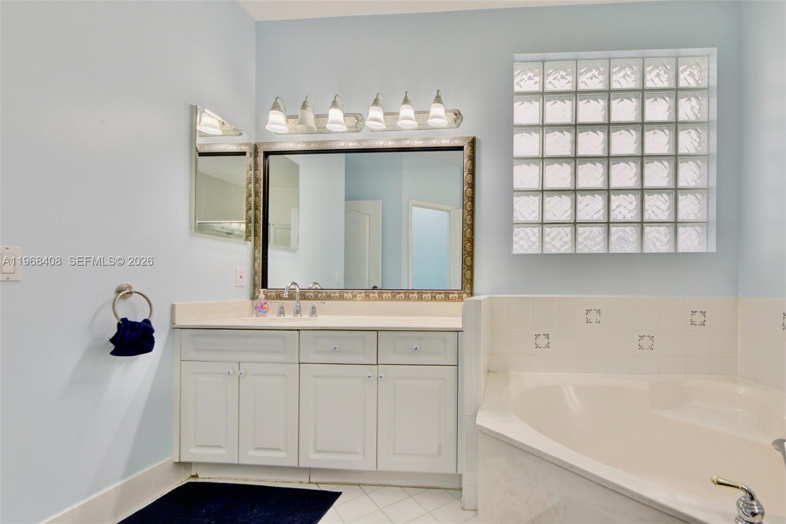 COSTA VERDE SEC 1 - Residential