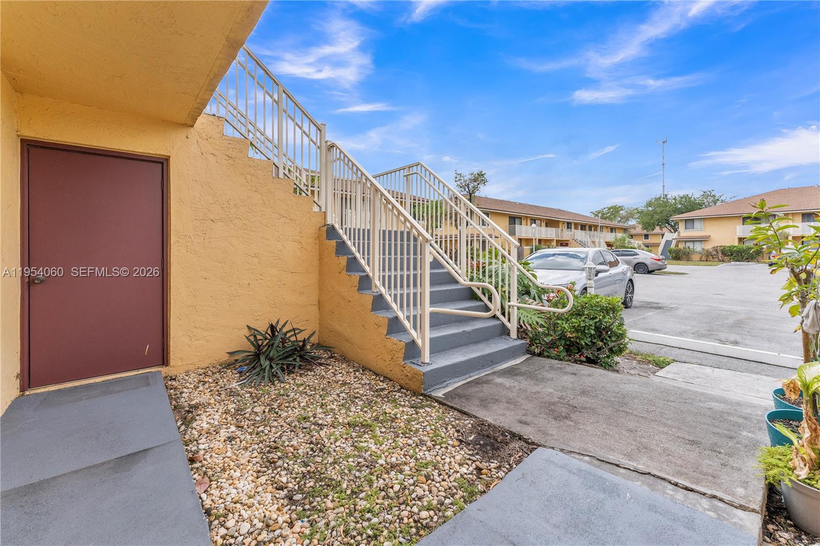 MISTY LAKE CONDO - Residential