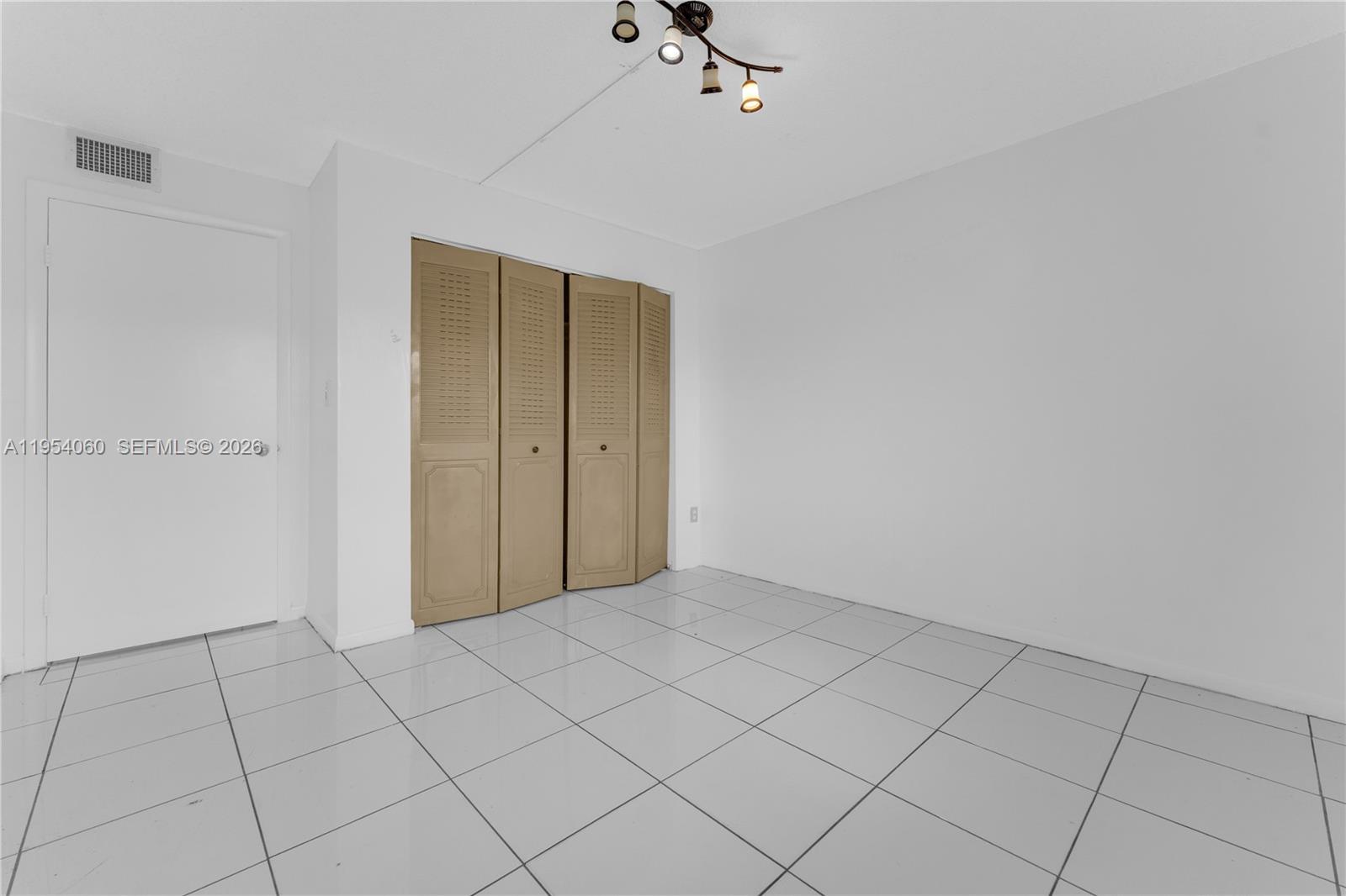 MISTY LAKE CONDO - Residential