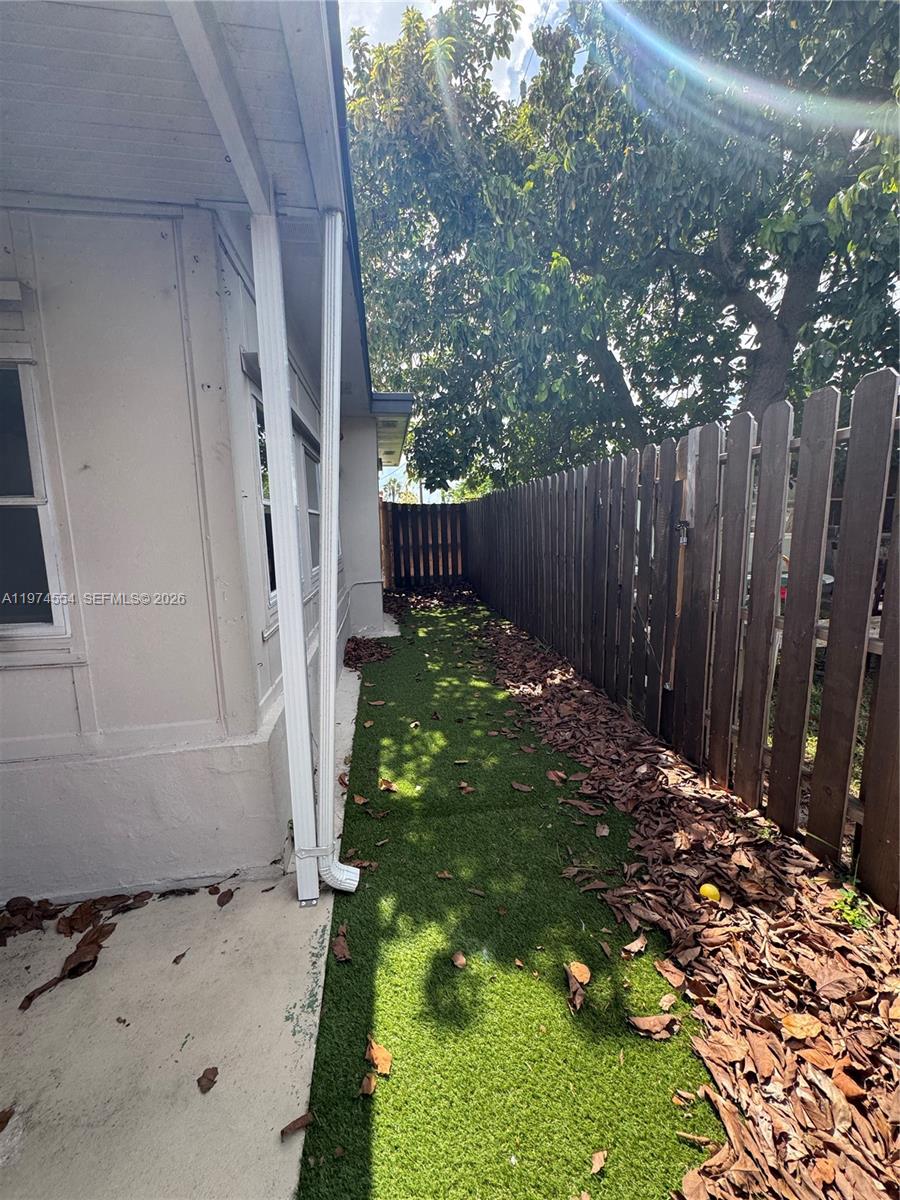 GOLD KEY VILLAS - Residential Lease