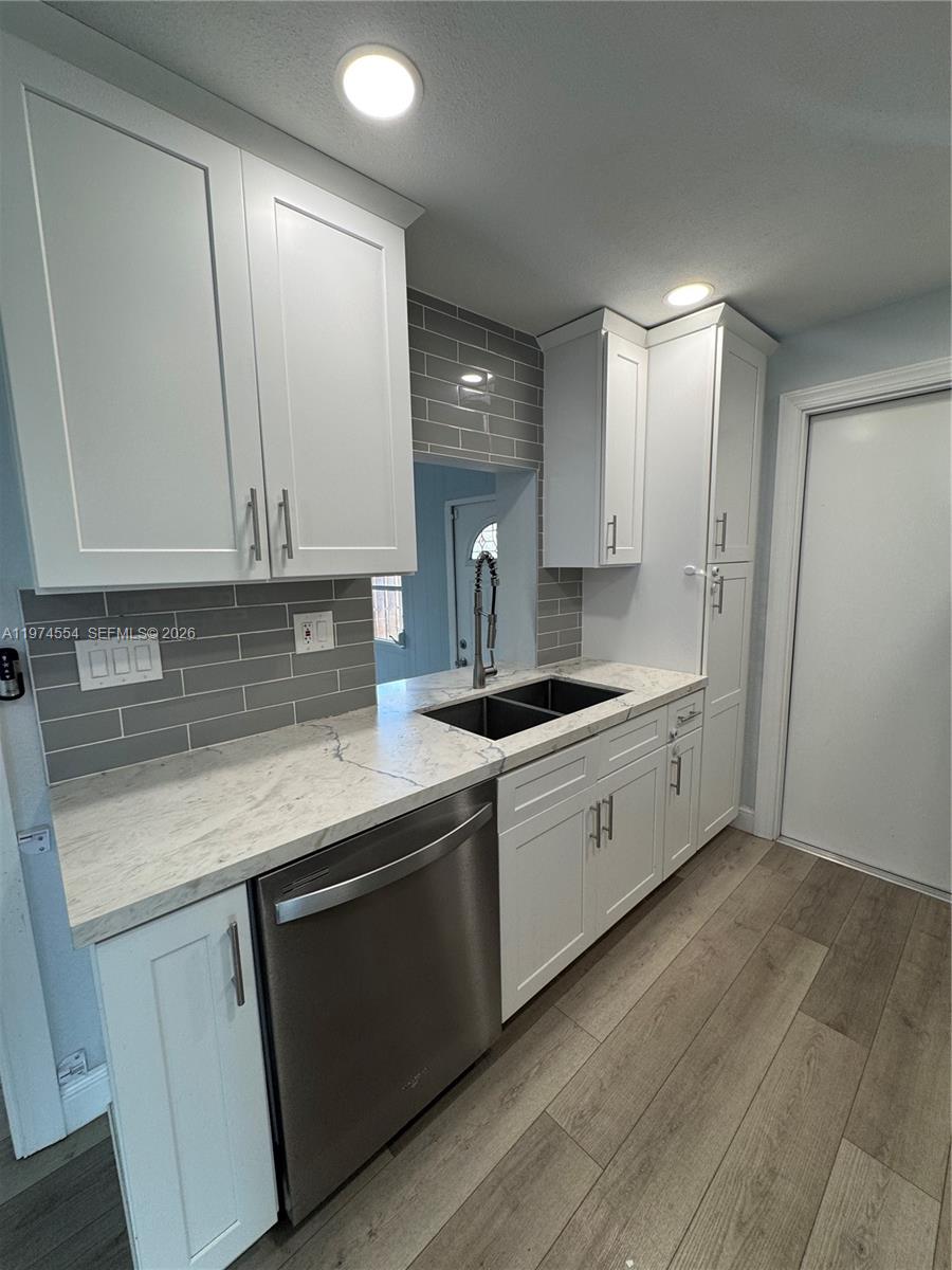 GOLD KEY VILLAS - Residential Lease