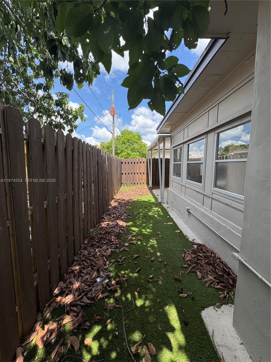 GOLD KEY VILLAS - Residential Lease