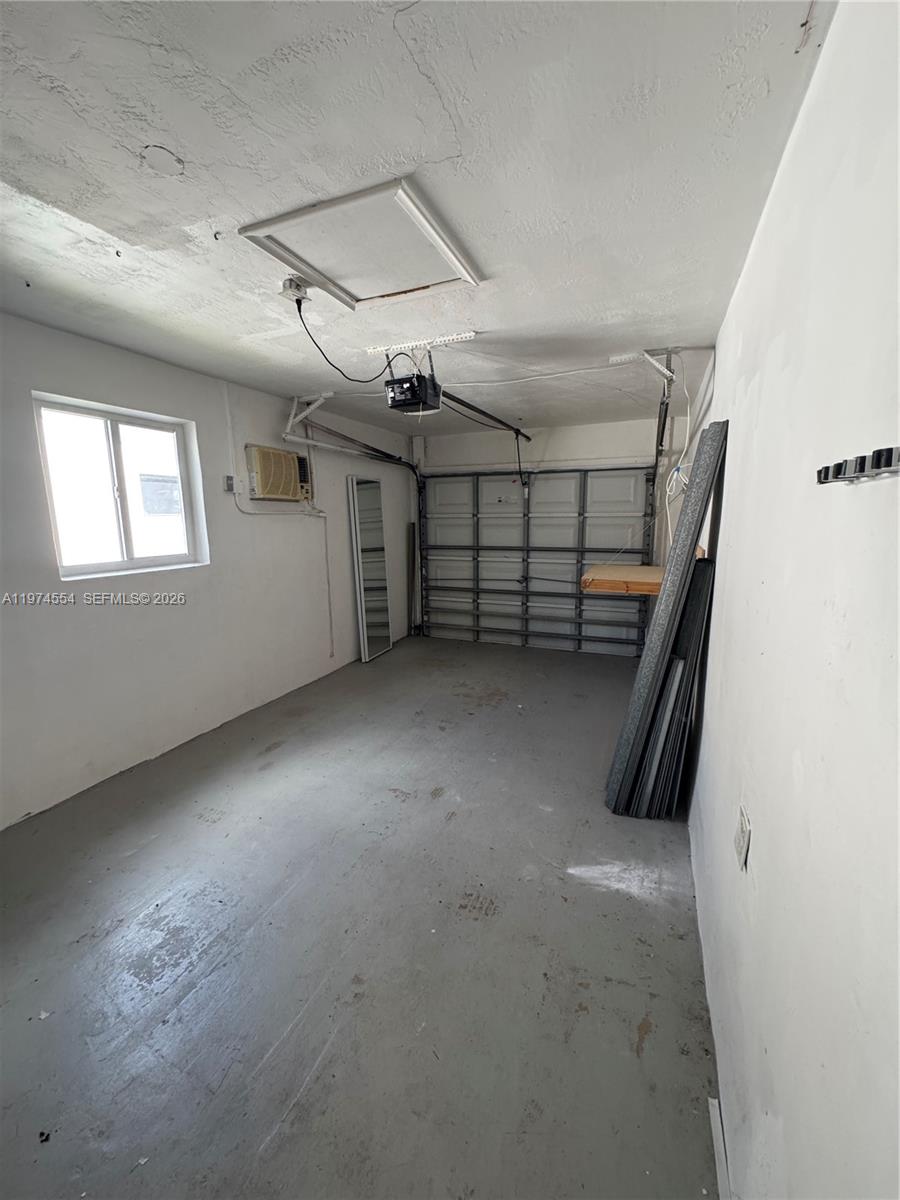 GOLD KEY VILLAS - Residential Lease