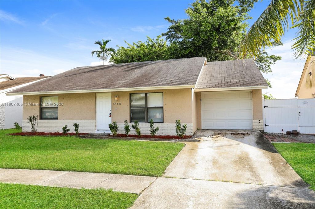 Photo of 5168 Edgecliff Ave, Lake Worth, FL 33463 (MLS # A11907465)