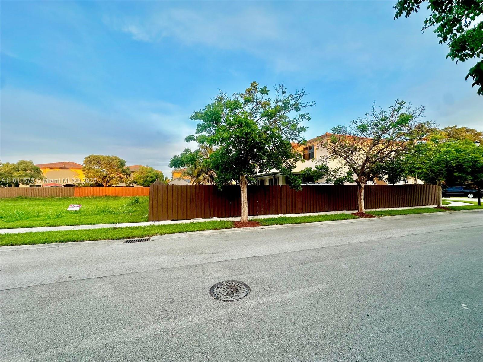 SILVER PALM EAST SEC FOUR - Residential