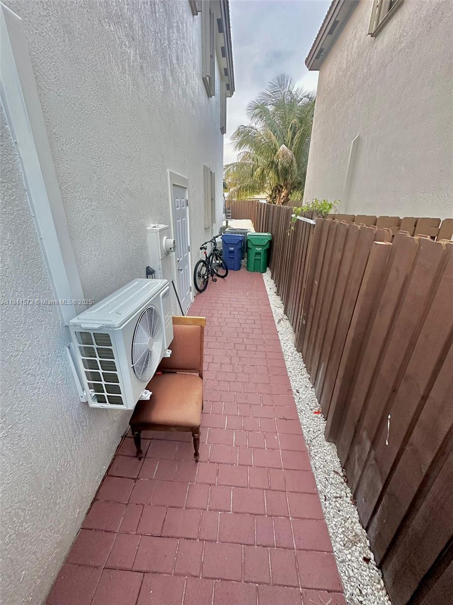 SILVER PALM EAST SEC FOUR - Residential
