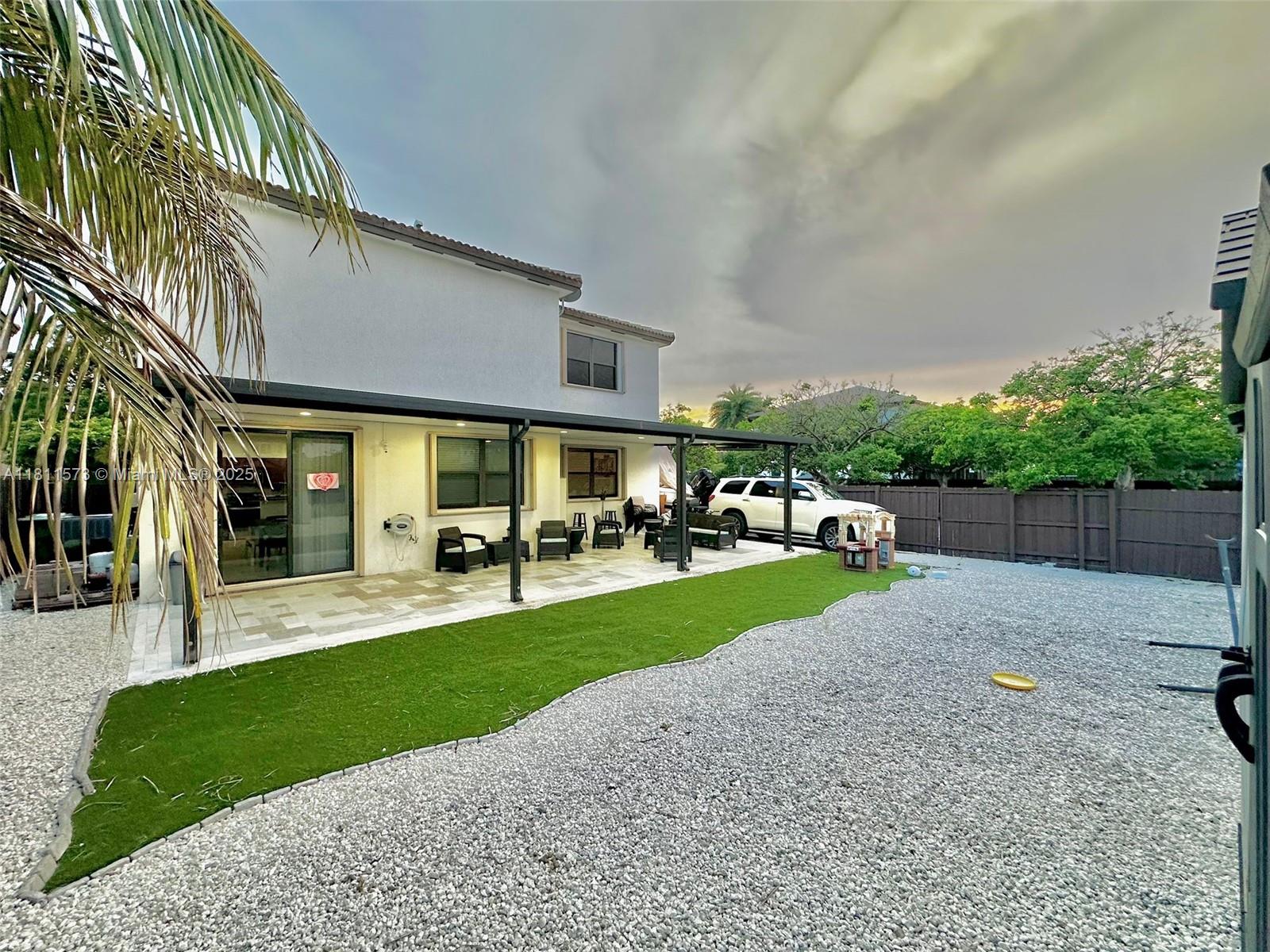 SILVER PALM EAST SEC FOUR - Residential