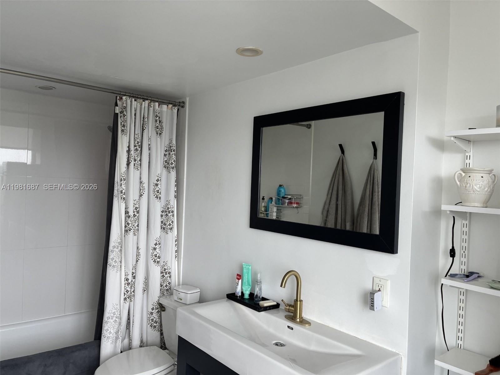 MIRADOR 1000 CONDO - Residential Lease