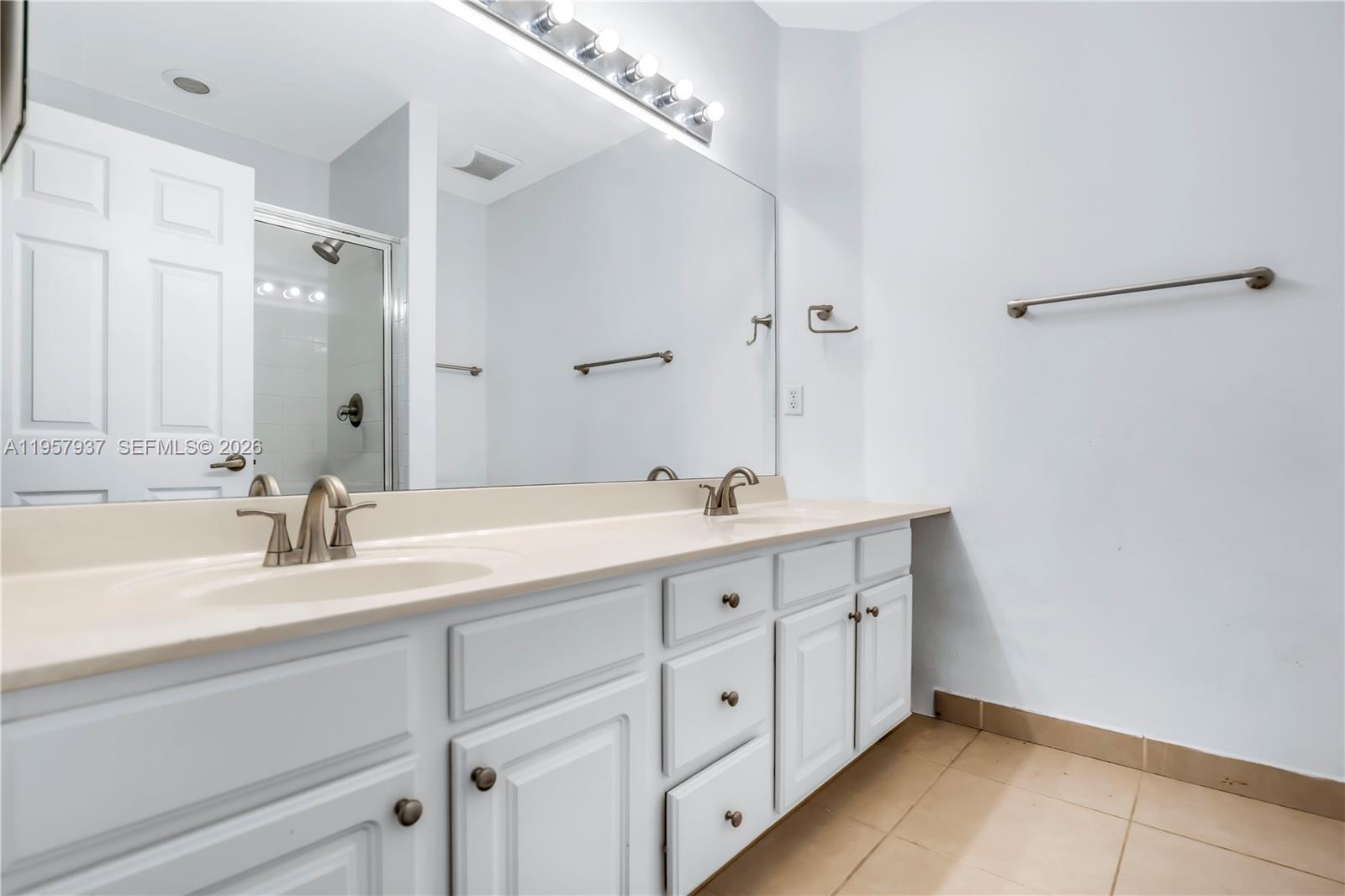 VILLAS OF PALOMINO CONDO - Residential