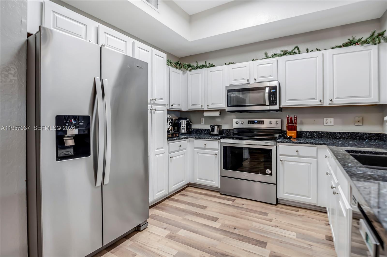 VILLAS OF PALOMINO CONDO - Residential