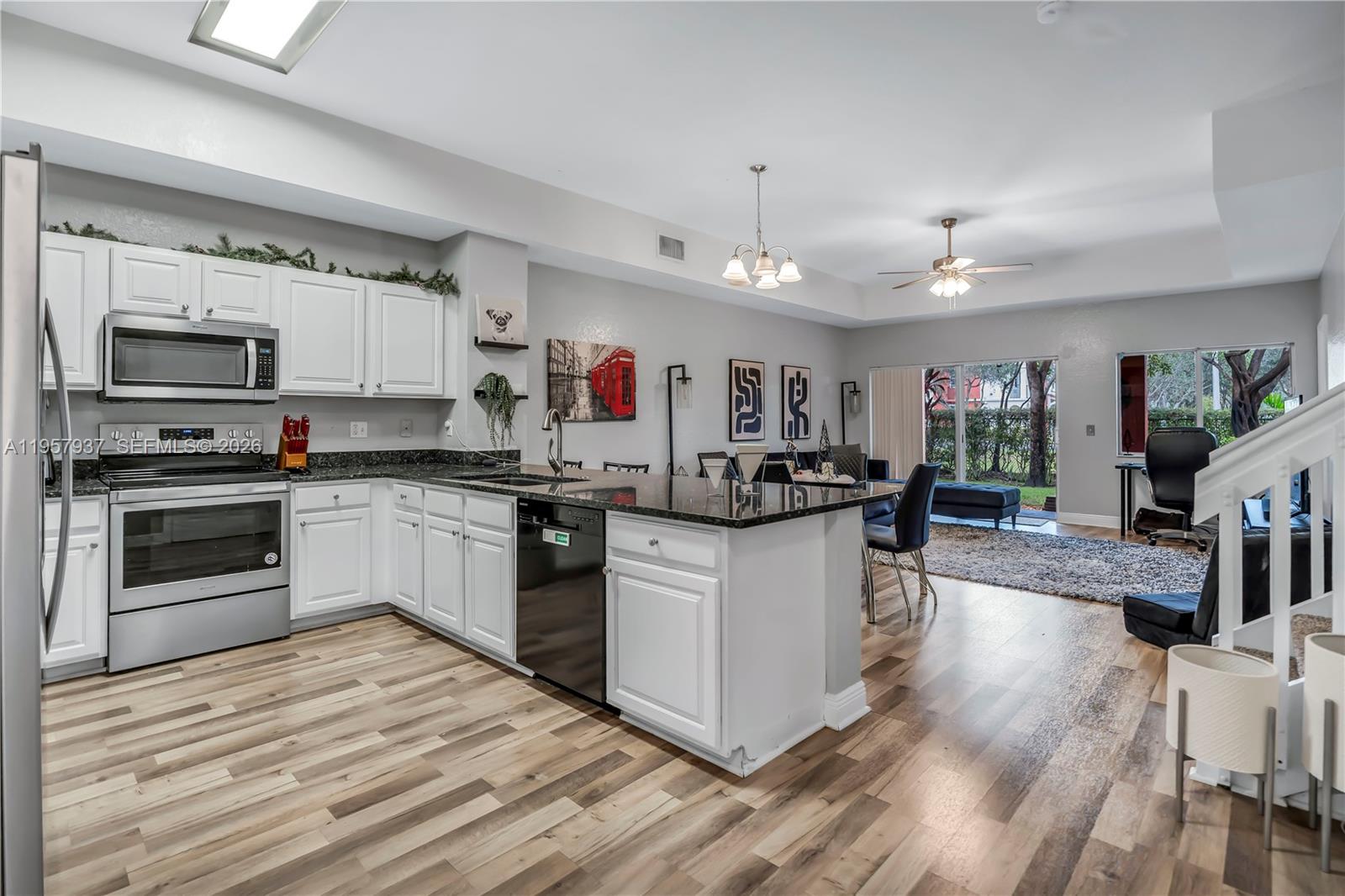 7401 Palomino Dr 114-1