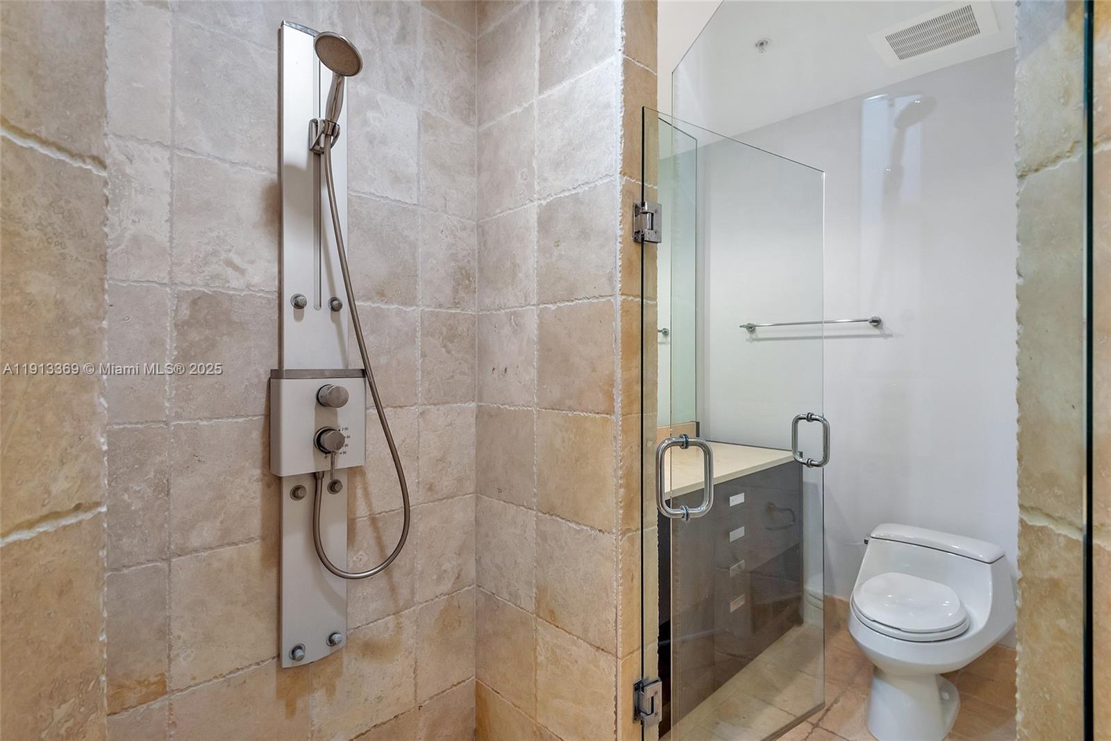 TRUMP ROYALE CONDO - Residential Lease