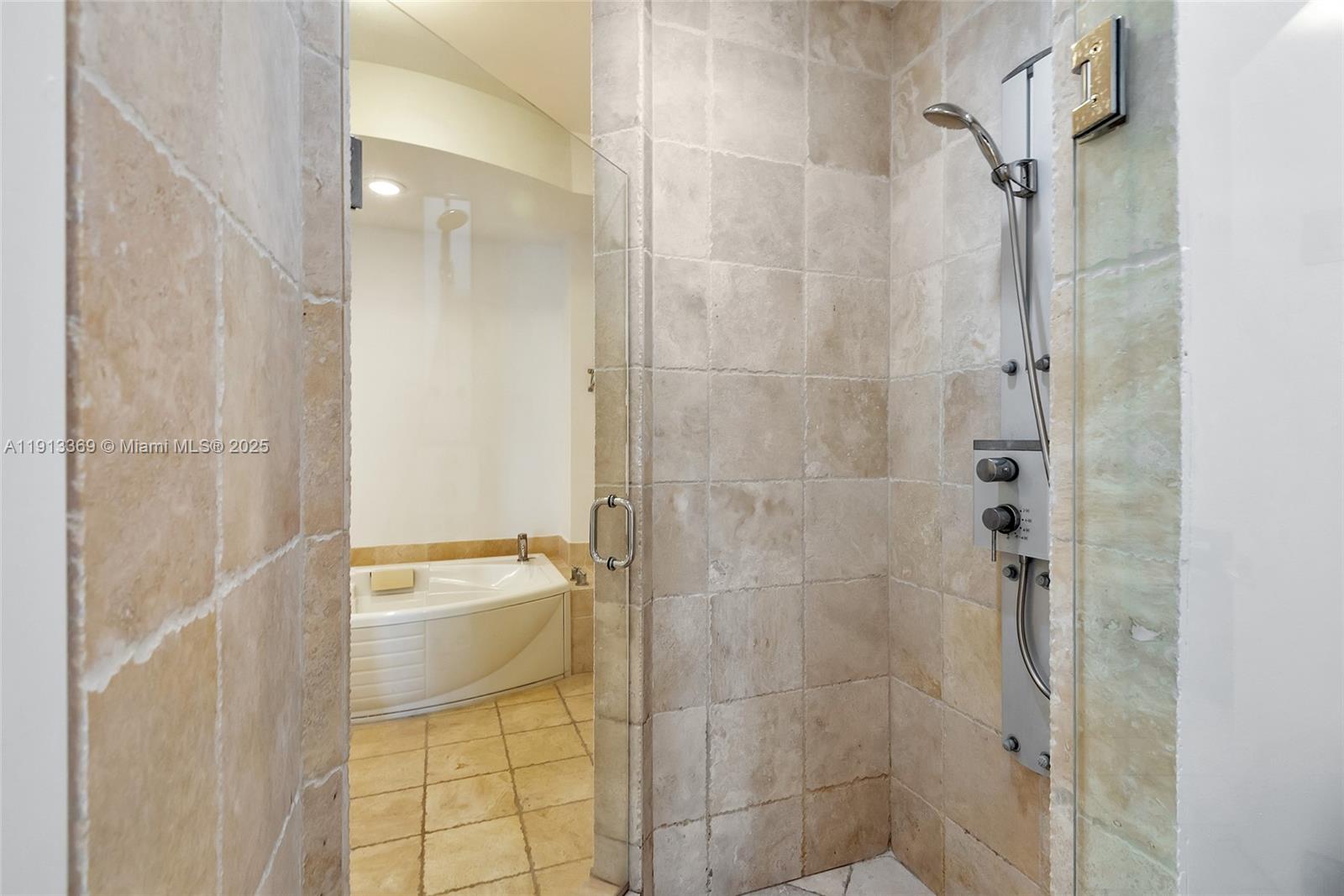 TRUMP ROYALE CONDO - Residential Lease