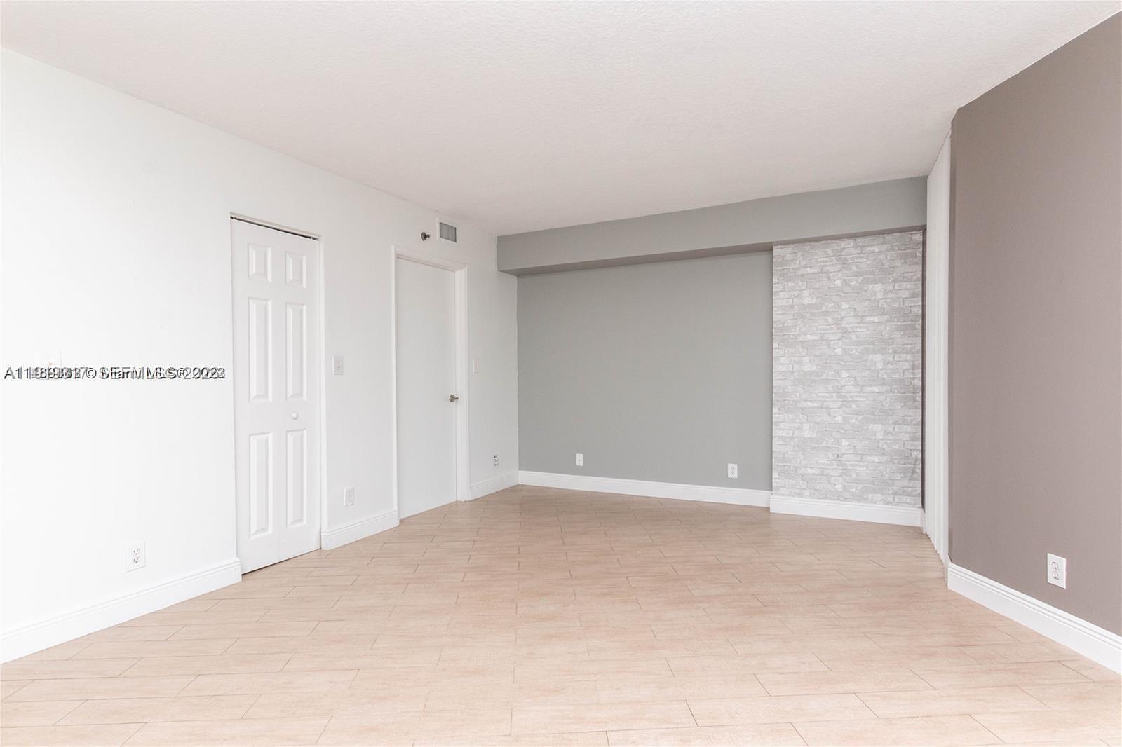 3300 NE 192nd St 516