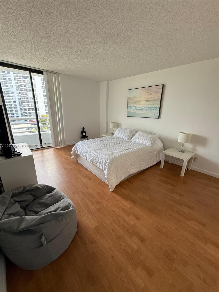 PARC CENTRAL AVENTURA EAST - Residential