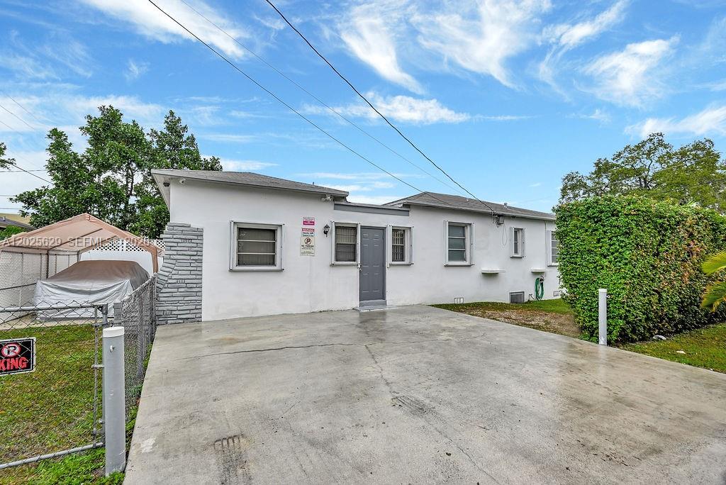 TWELFTH ST MANORS - Residential