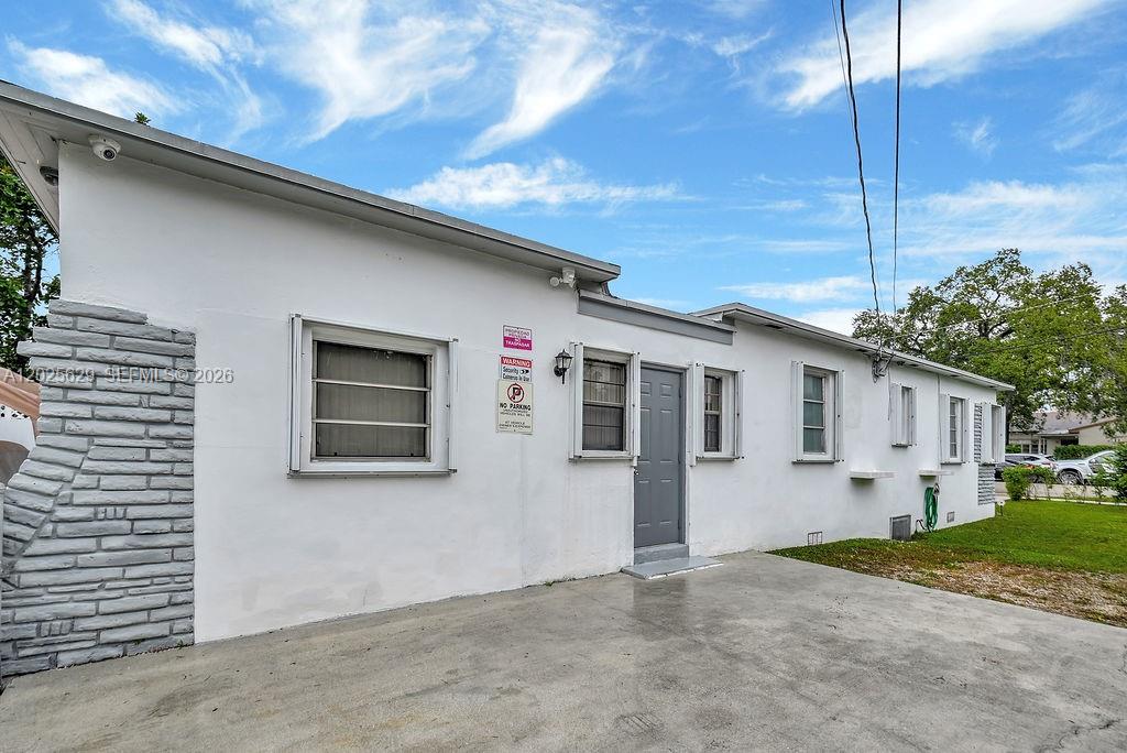 TWELFTH ST MANORS - Residential