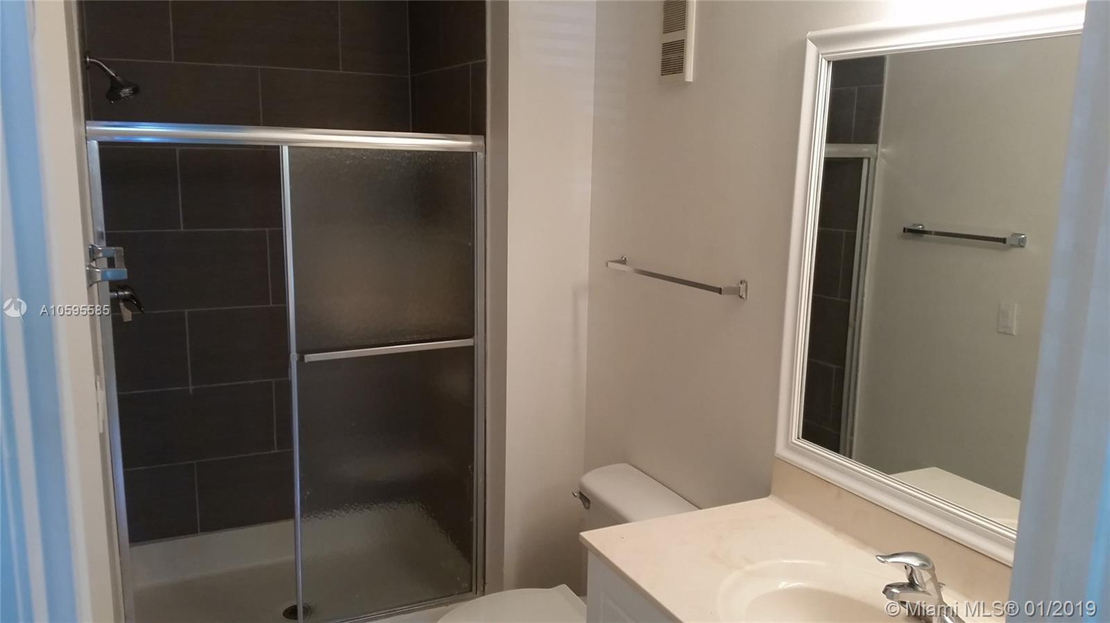 PALM LAKE CONDO - Residential Lease